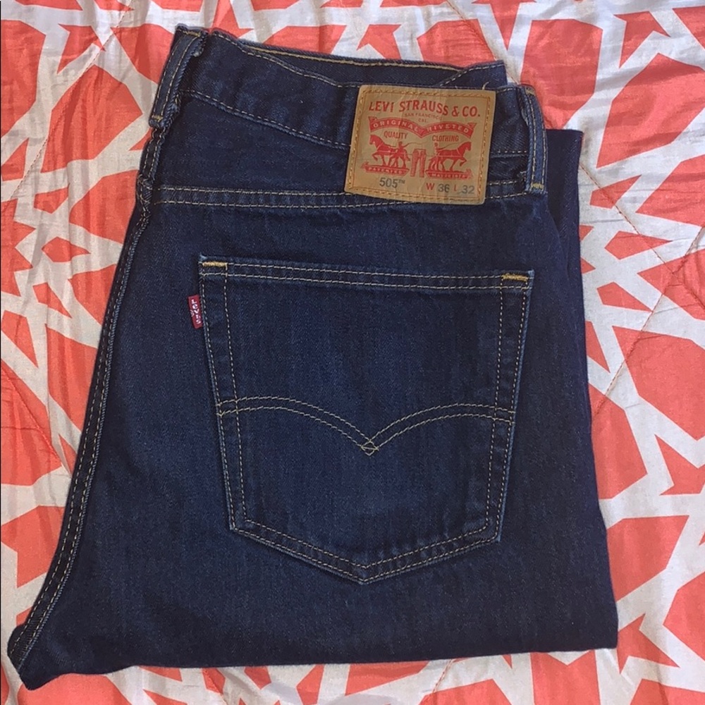 Men Levi Jean size 36x32 style 505